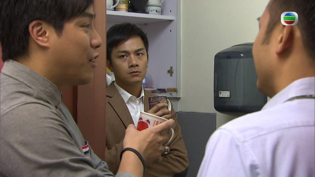 《我们的天空》海报