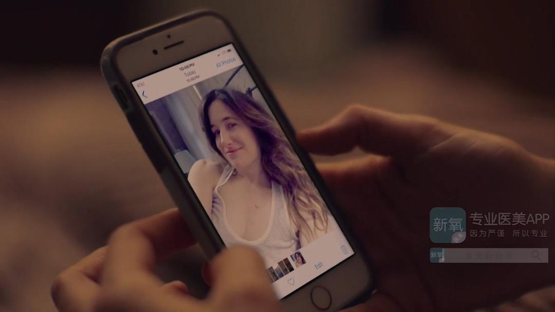 看着像老年版的黛比