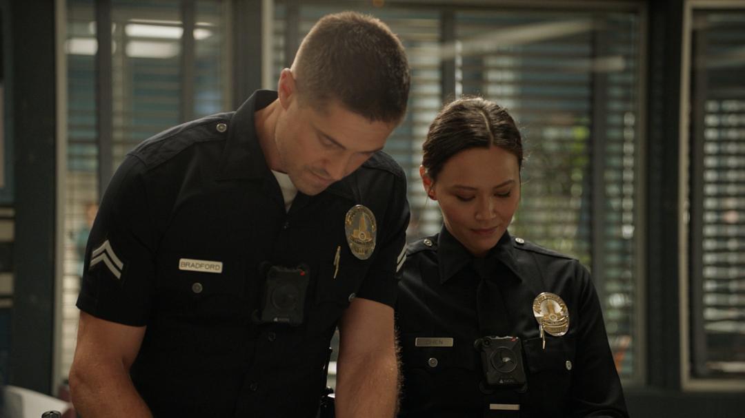 《菜鸟老警第二季》海报第43张图片