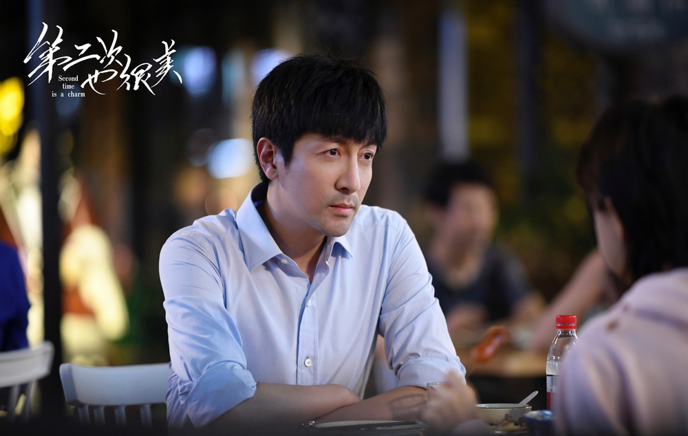 许朗深情望向安安