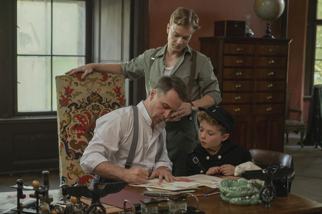 《乔乔的异想世界》海报第4张图片