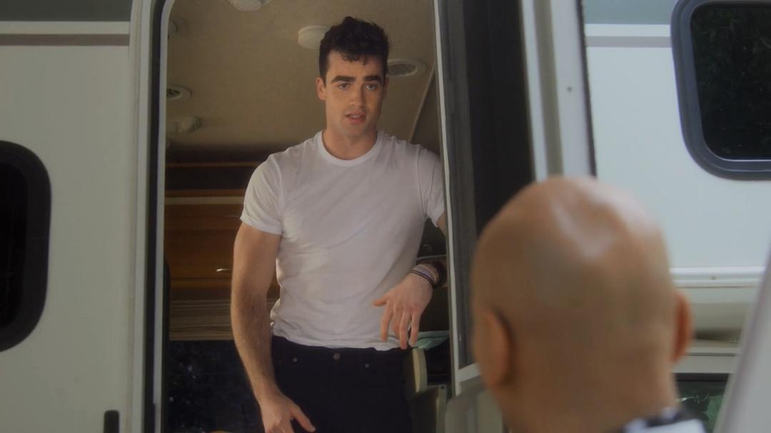 《酷妹辣皇后》海报第16张图片