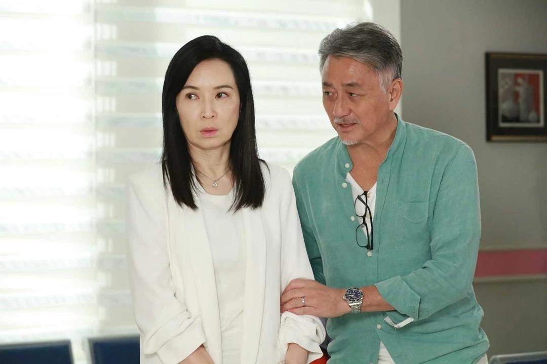 《牛下女高音》剧照