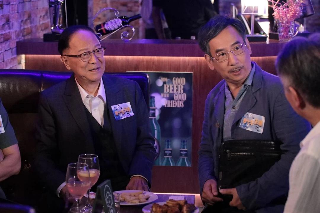 《牛下女高音》剧照