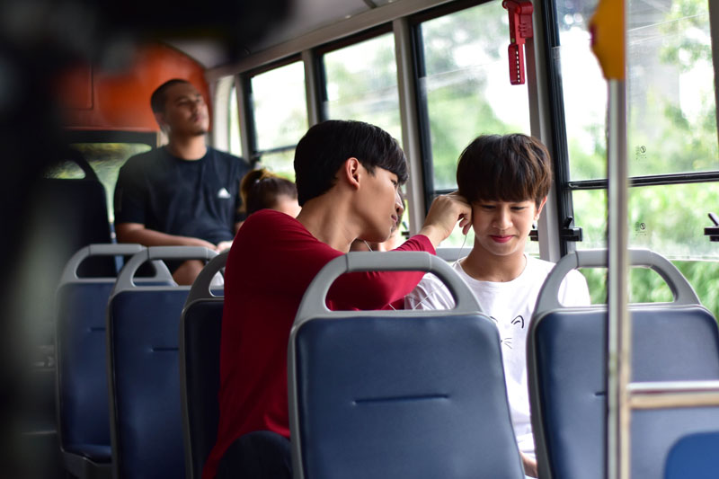 《待到重逢时》海报第35张图片