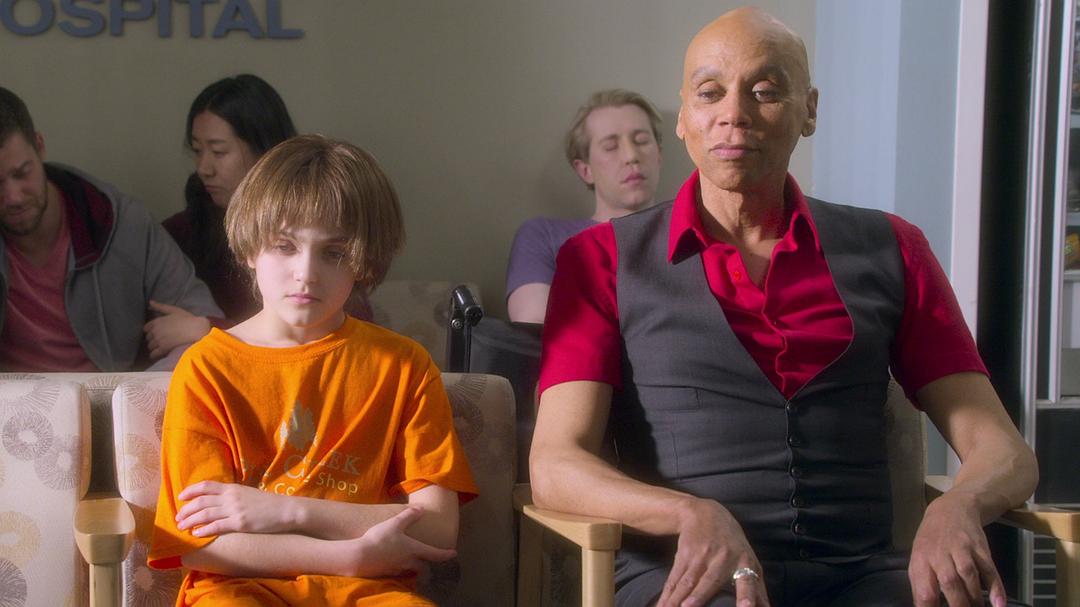 《酷妹辣皇后》海报第11张图片