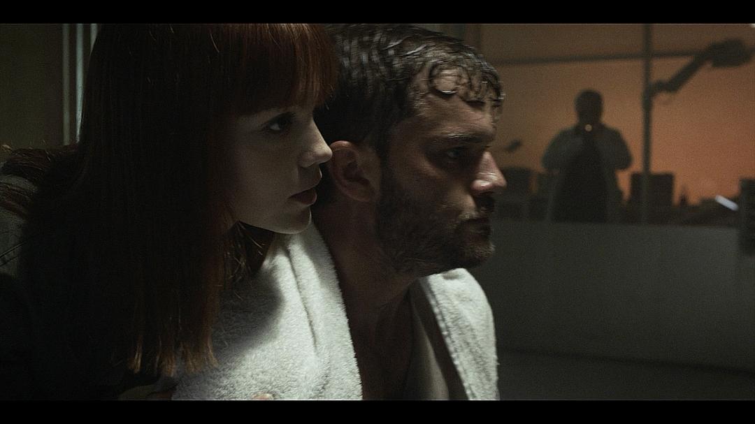 《绊脚石》剧照第46张图片