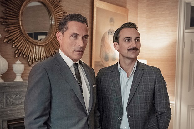 《灰马酒店》剧照第24张图片