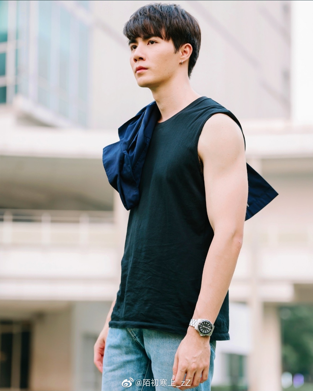 《偏偏爱上你》剧照第25张图片