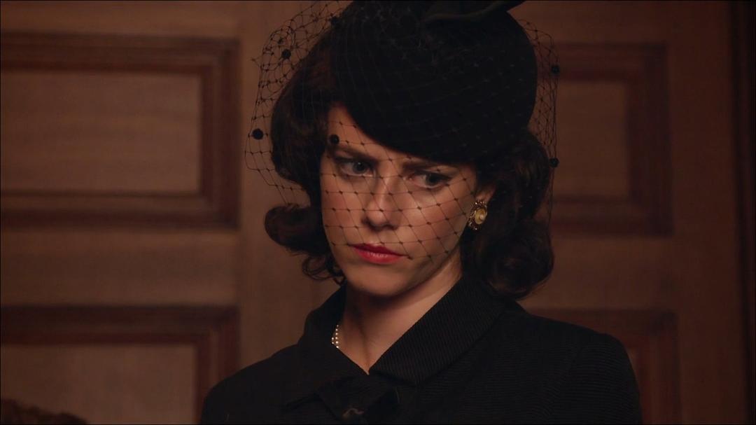 《灰马酒店》剧照第41张图片