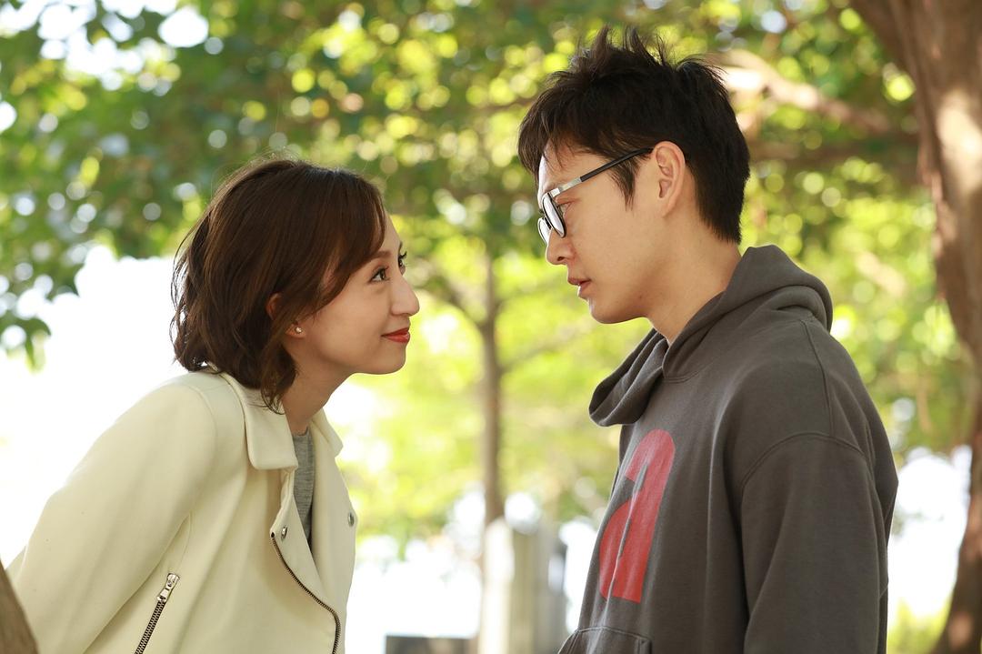 《坚离地爱坚离地》剧照