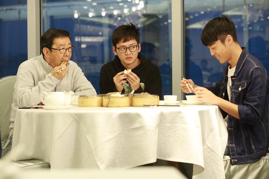 《坚离地爱坚离地》剧照