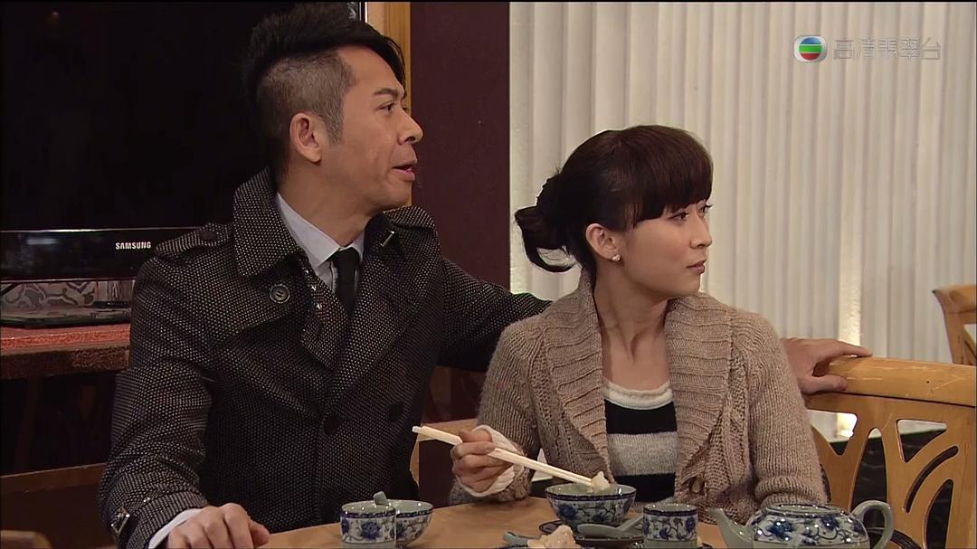 《依家有喜》海报