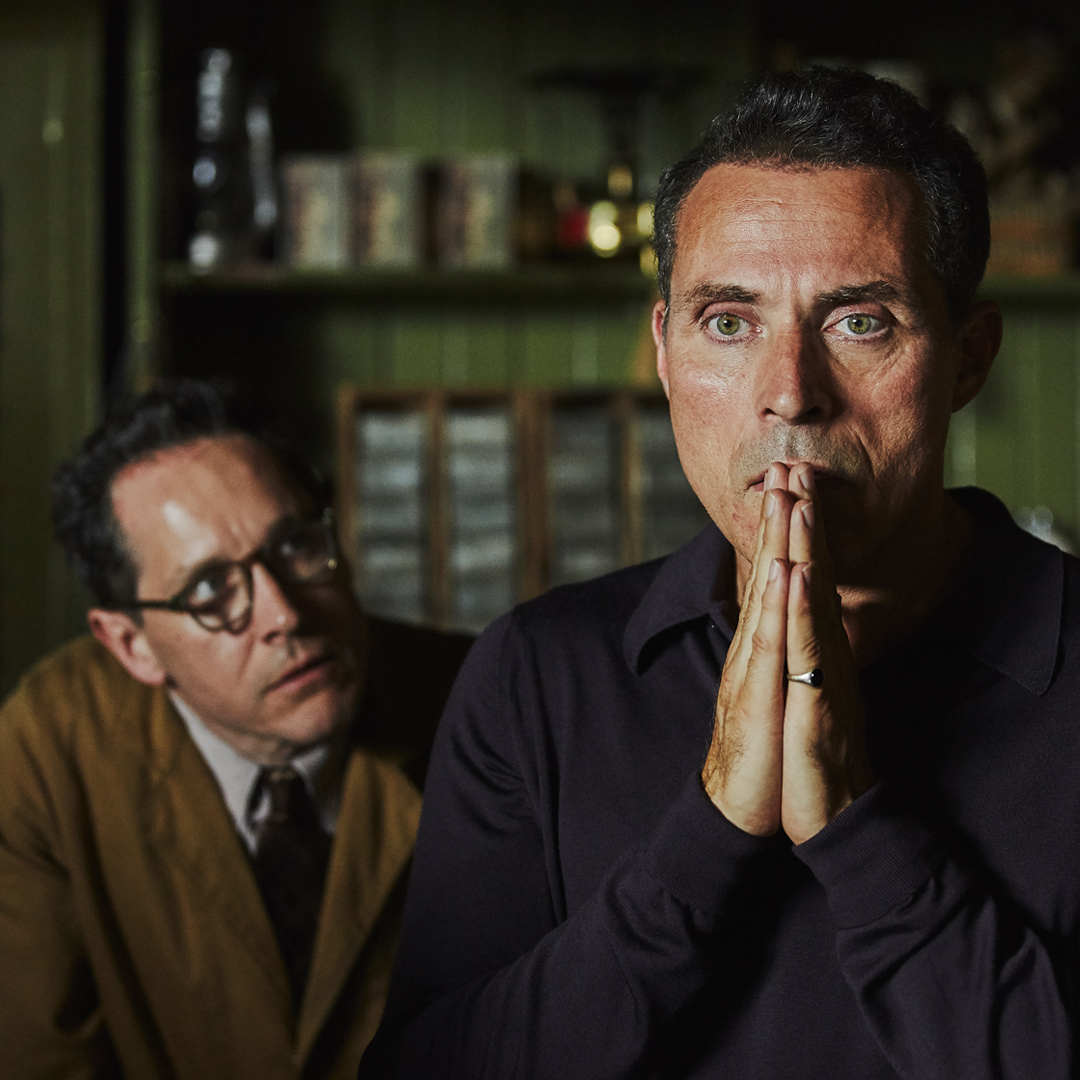 《灰马酒店》剧照第12张图片