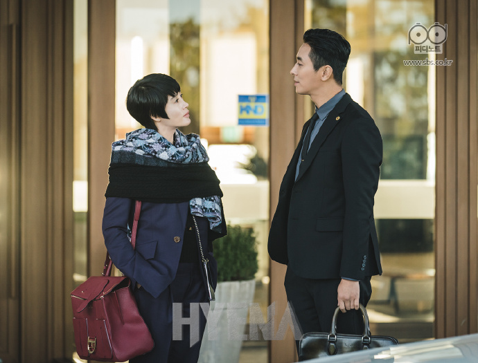 《鬣狗式生存》剧照第18张图片