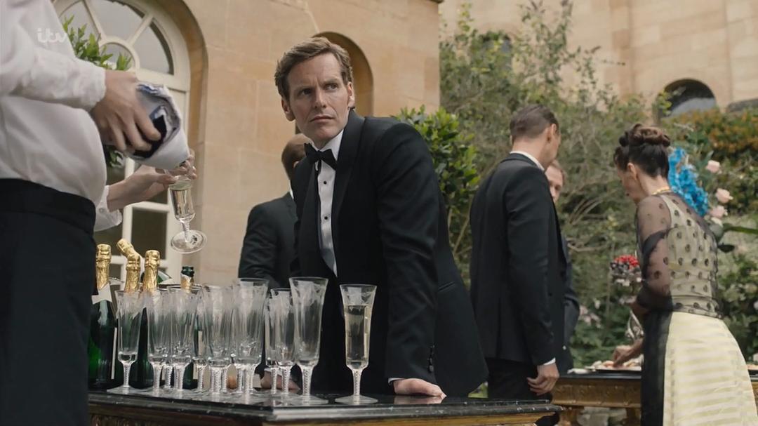 《摩斯探长前传第七季》剧照第19张图片