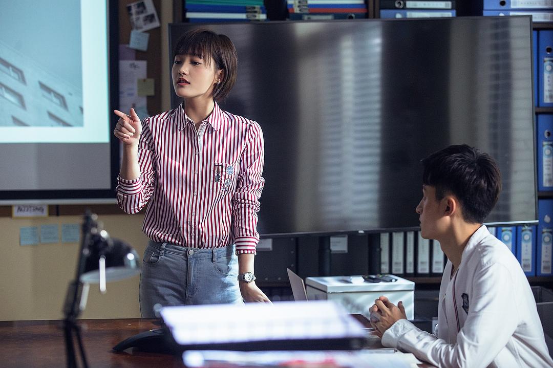 洪佳宁饰演路易斯