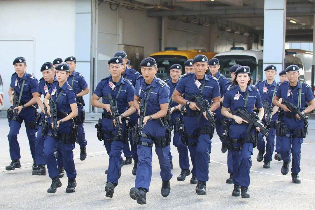 《机场特警》剧照第23张图片