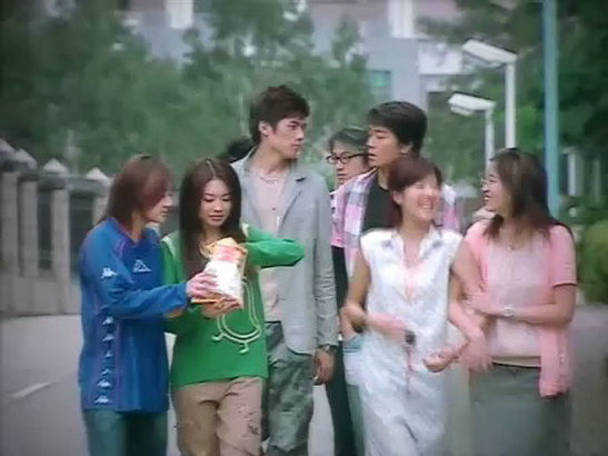 《当四叶草碰上剑尖时》海报第28张图片