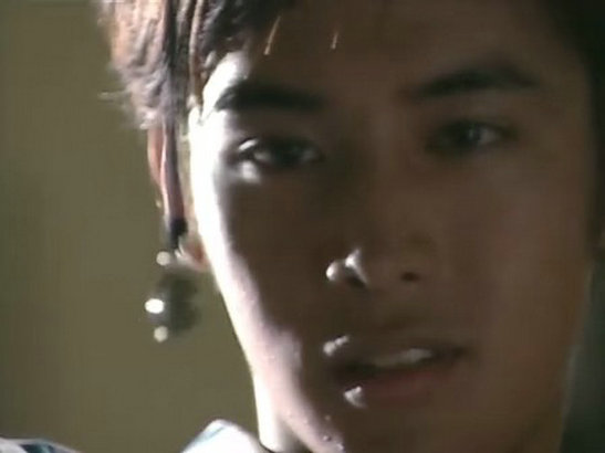 《当四叶草碰上剑尖时》海报第11张图片