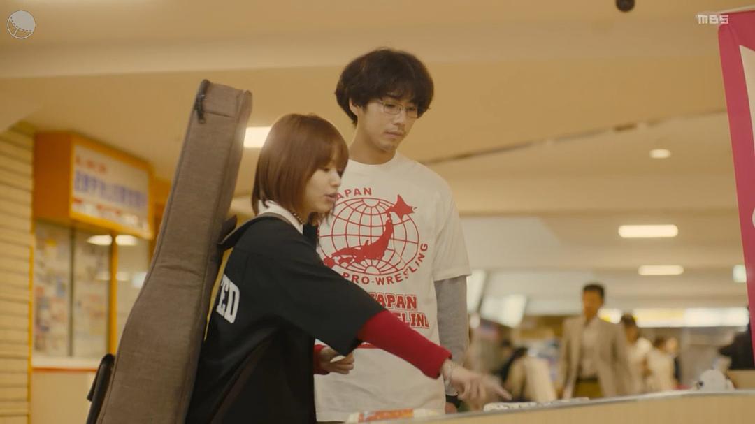 《只在想死的夜晚》海报第55张图片