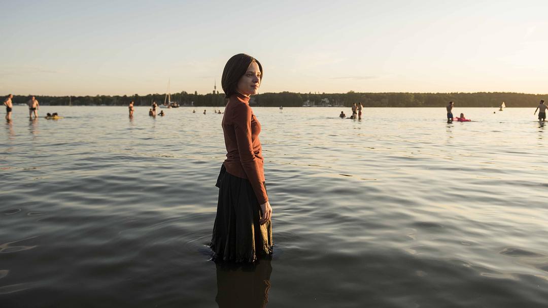 《离经叛道》剧照第5张图片