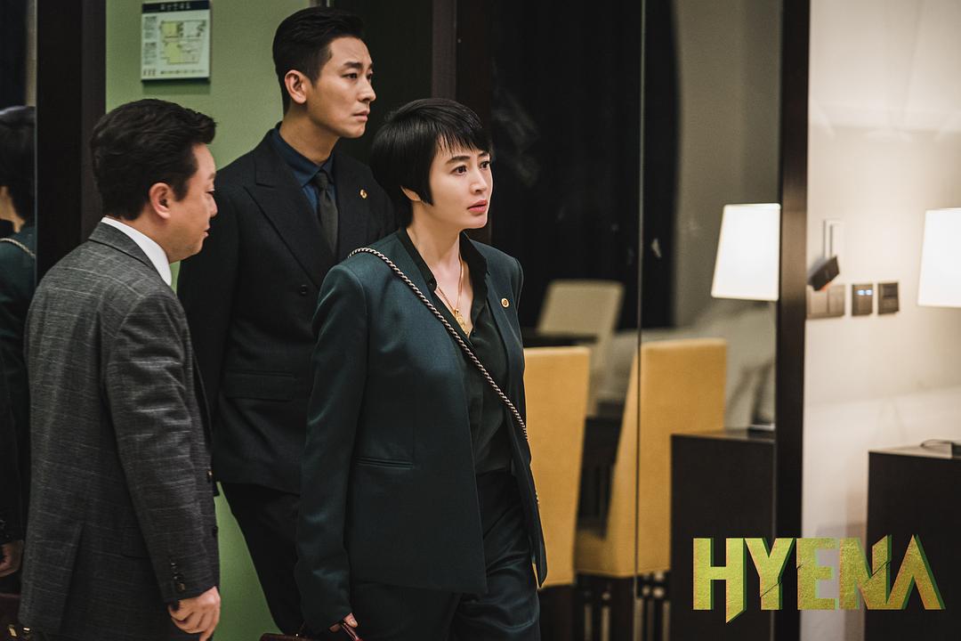 《鬣狗式生存》剧照第51张图片