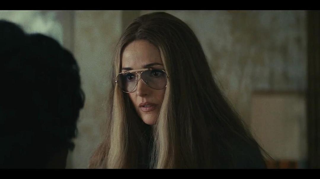 《美国夫人》海报第51张图片