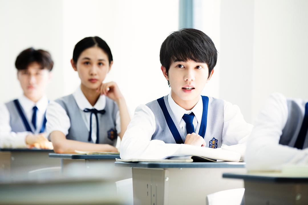 《奋斗吧，少年！》海报第11张图片