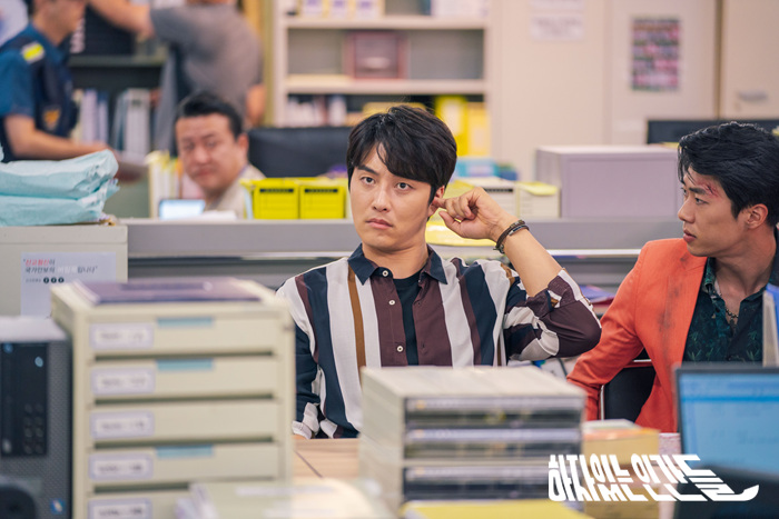 《有瑕疵的人们》剧照第55张图片