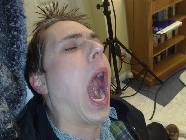 《中间人第三季》剧照