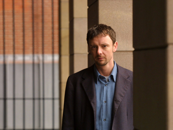 《政局密云》剧照