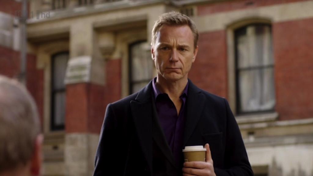 咦，好多不戴领带的。...