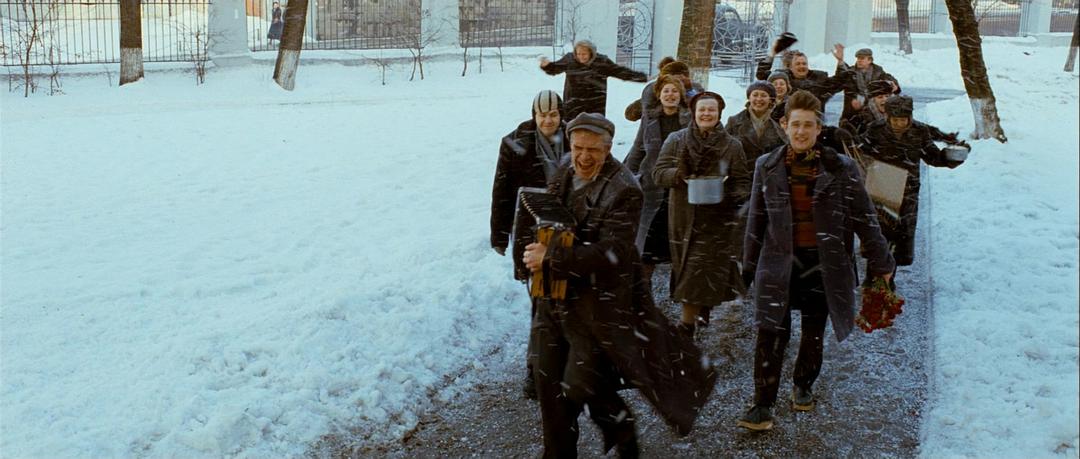 《潮人》海报第24张图片