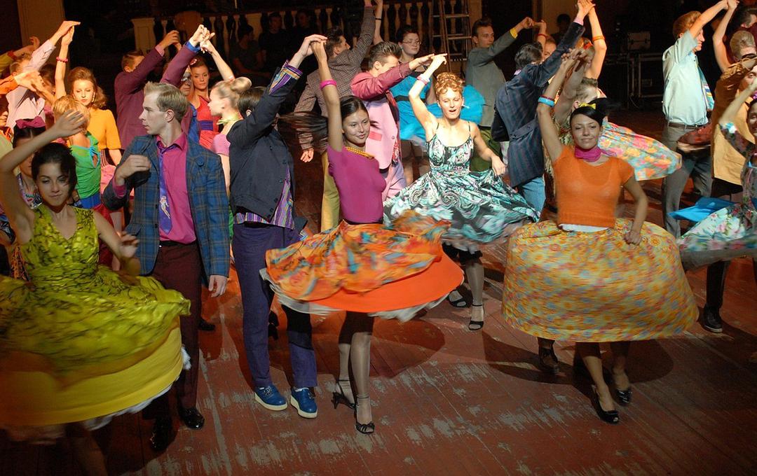 《潮人》海报第13张图片