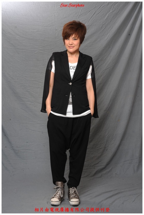 馬蹄露飾演蘇碧玫瑰...