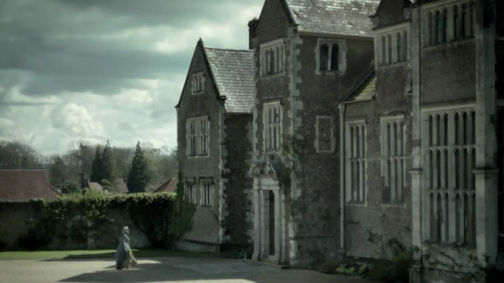 《蝴蝶梦魇第一季》海报第10张图片