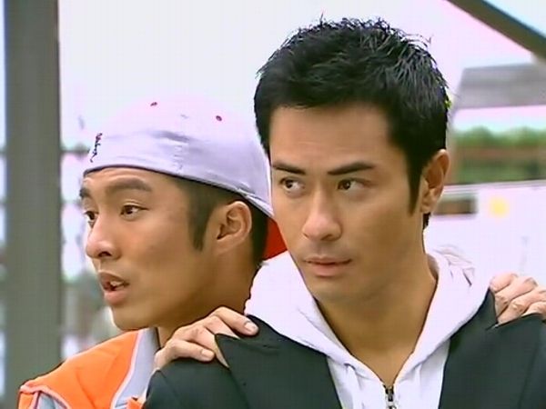 《飞短留长父子兵》海报