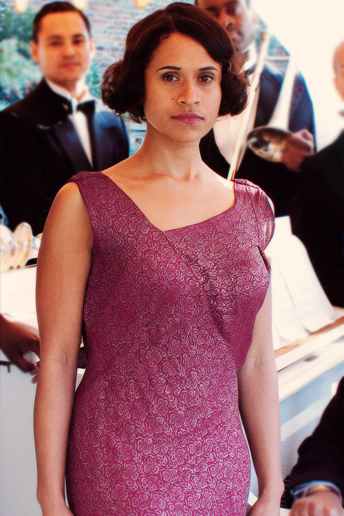 《边缘之舞》海报第13张图片