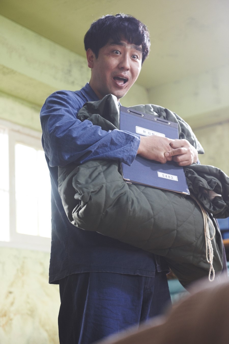 《7号房的礼物》剧照第31张图片