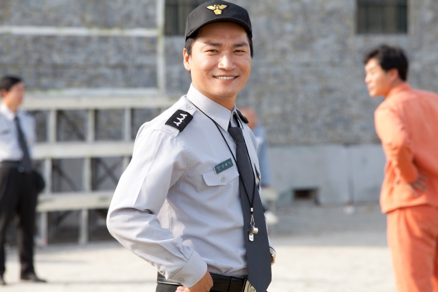 《7号房的礼物》剧照第41张图片