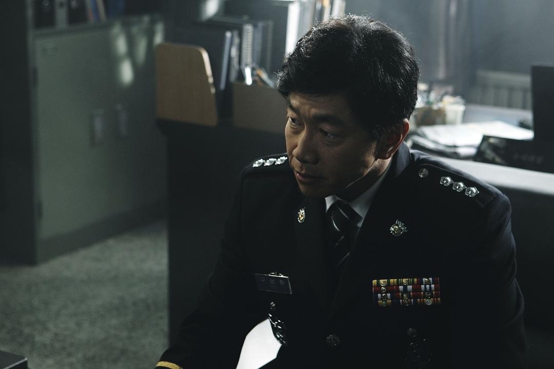 《蒙太奇》海报