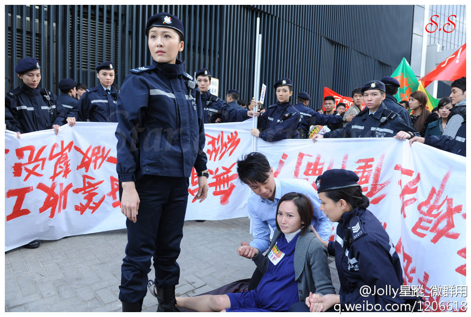 《女警爱作战》剧照第16张图片