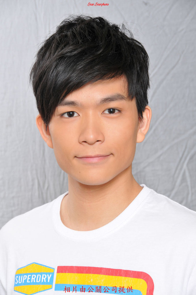 周志康饰诸葛峰