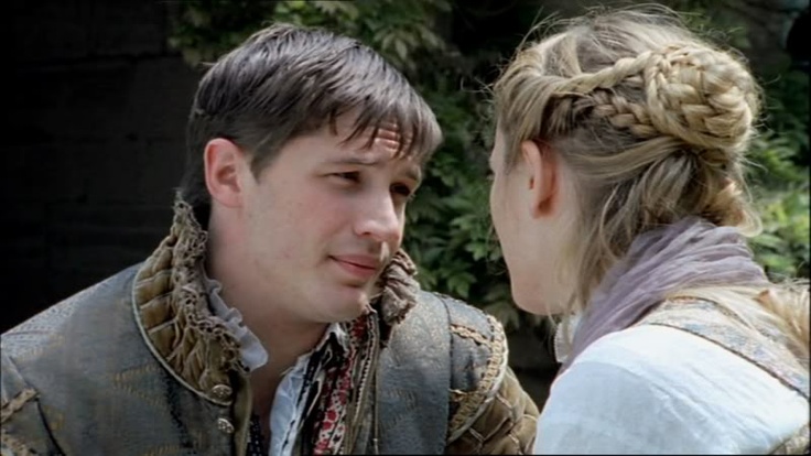 《童贞女王》剧照