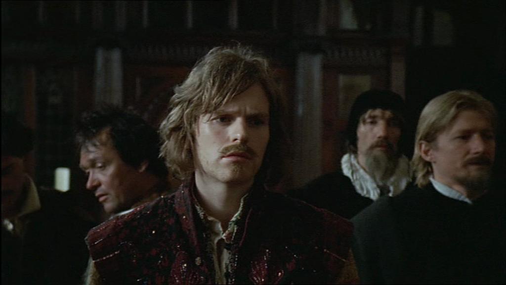 《童贞女王》剧照第38张图片