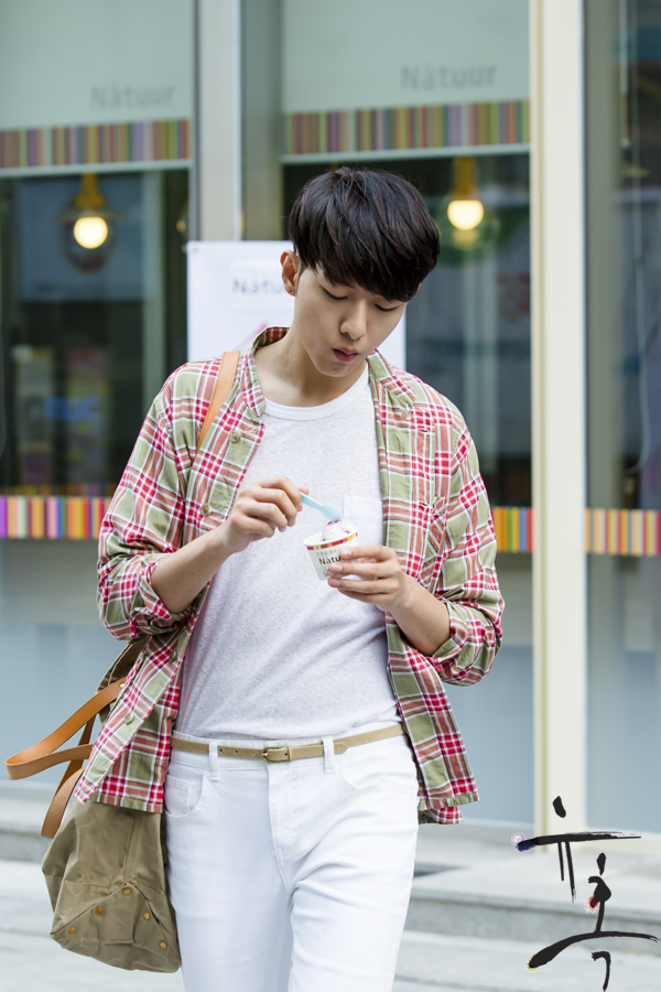 《诱惑》海报第45张图片