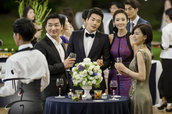 《诱惑》海报第29张图片