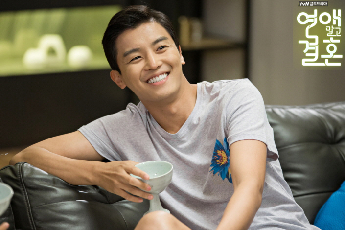 《不要恋爱要结婚》剧照第42张图片