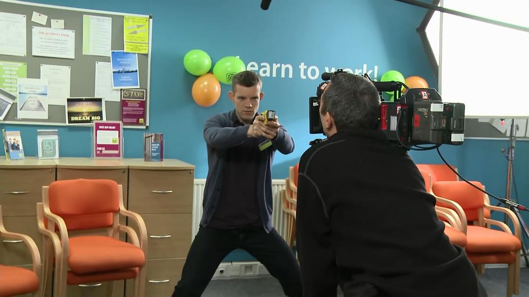 《职介破事儿第二季》海报第39张图片